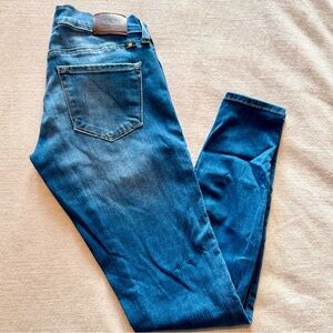 Lucky Brand Jeans: Charlie legging jeans, size 00(24) and 27”inseam ankle length
